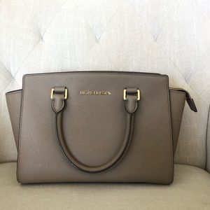 Michael Kors Medium TZ Selma Satchel - Dark Dune